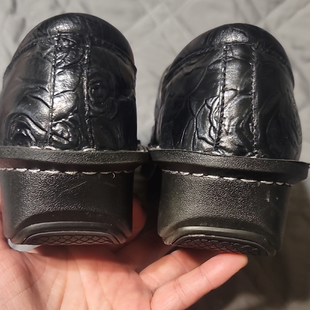 Alegria Black Embossed Leather Clogs Ali Size 37 (6.5 to 7) - Picture 5 of 7